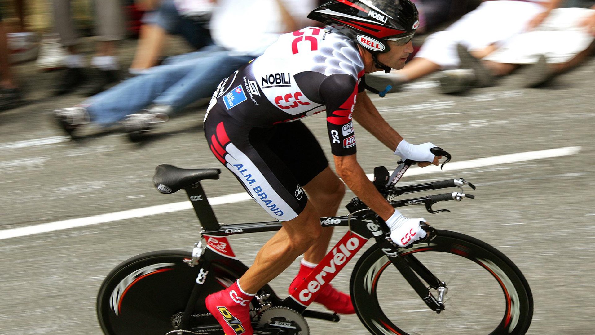 绝杀与惊艳,当绿茵场上的葡萄牙遇上乒乓桌前的许昕