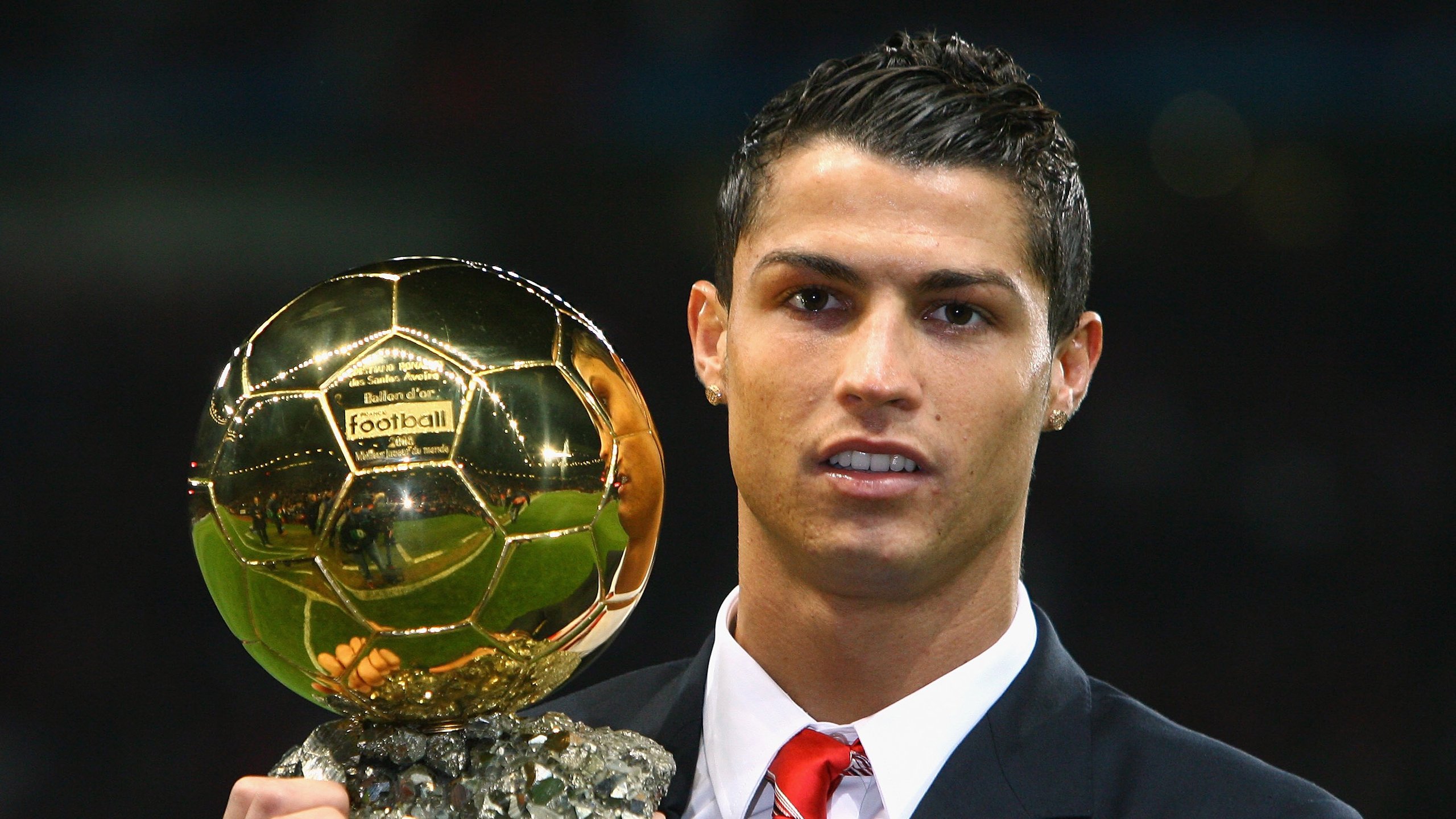 冷门与传奇,韩国队力克英格兰,梁靖崑惊艳四座的体育启示录