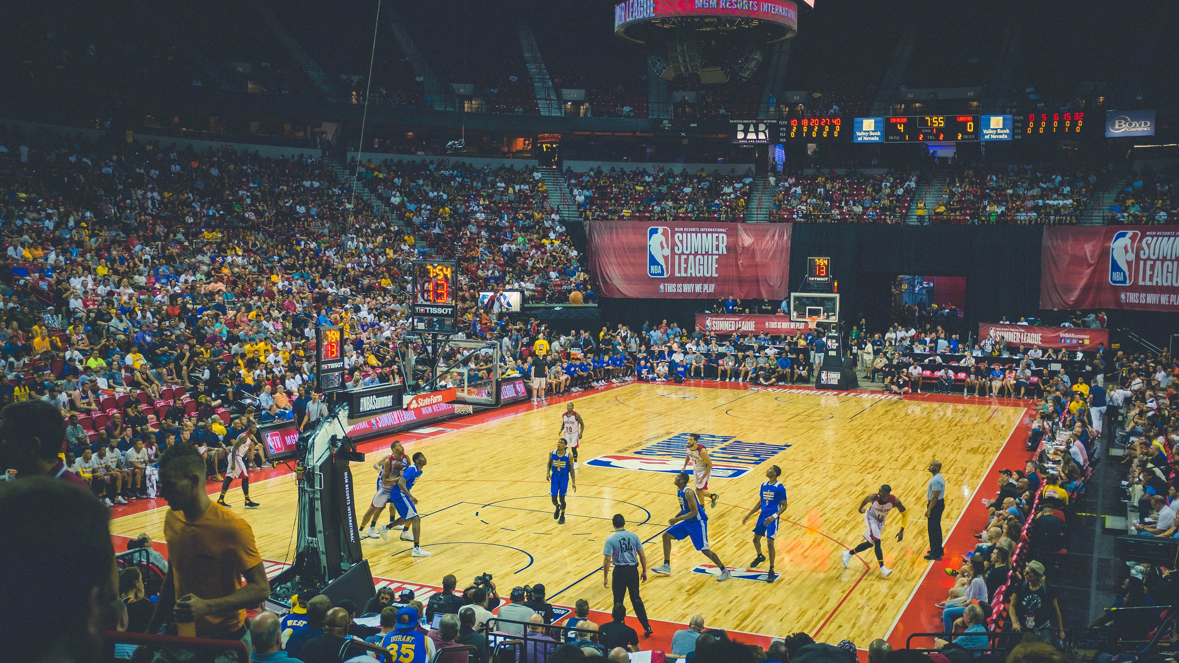 从温布利到东京，英格兰惊天逆转与梁靖崑的跨界启示